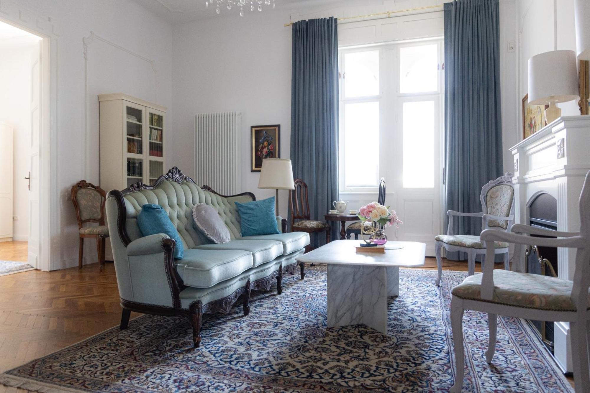 Littleparis Daire Kaloşvar Dış mekan fotoğraf